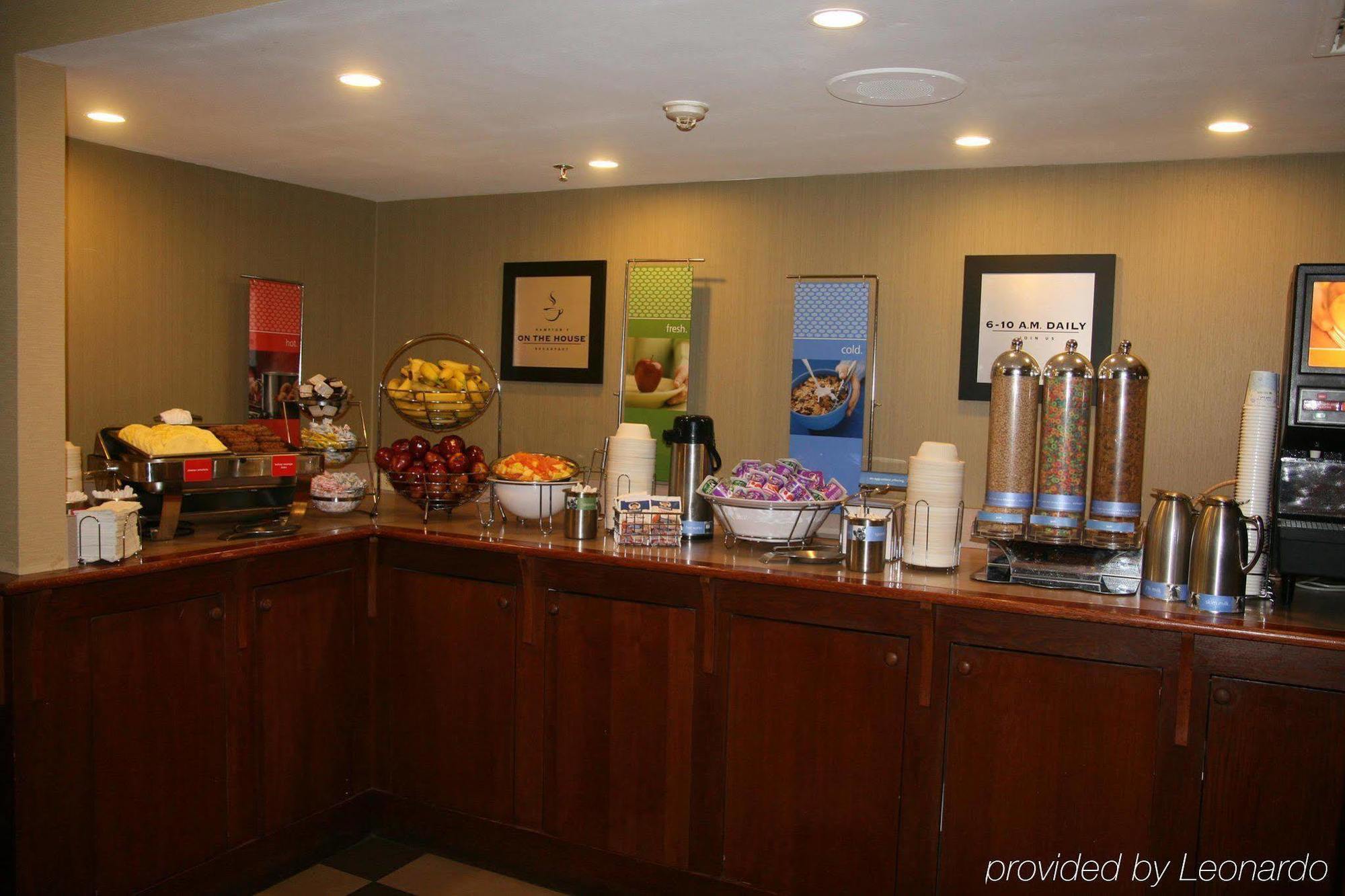 Hampton Inn & Suites Rochester/Victor Restaurant photo