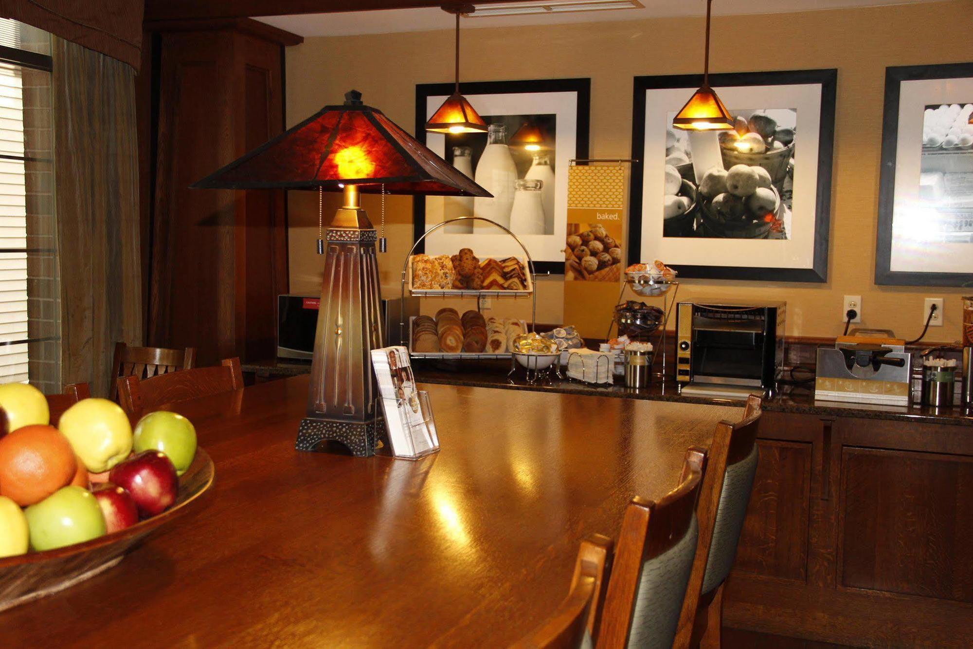 Hampton Inn & Suites Rochester/Victor Restaurant photo